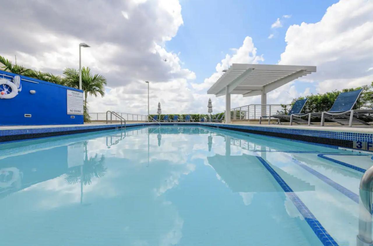 Spacious 2Bd 2Bth At Midblock Miami Eksteriør billede