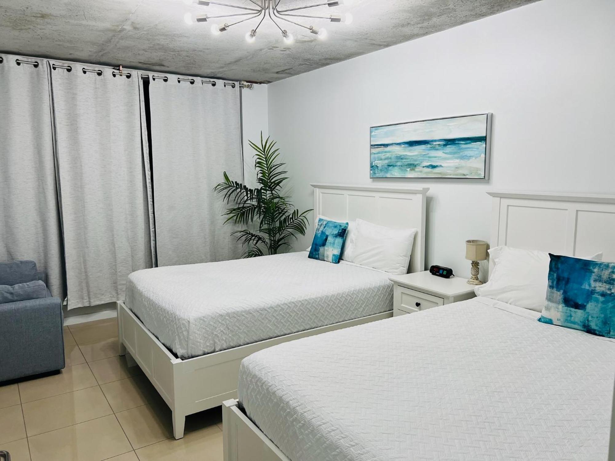 Spacious 2Bd 2Bth At Midblock Miami Eksteriør billede